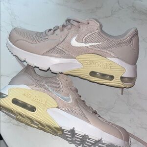 Nike Air Max Women's Sneakers - Pink and Cream NEW